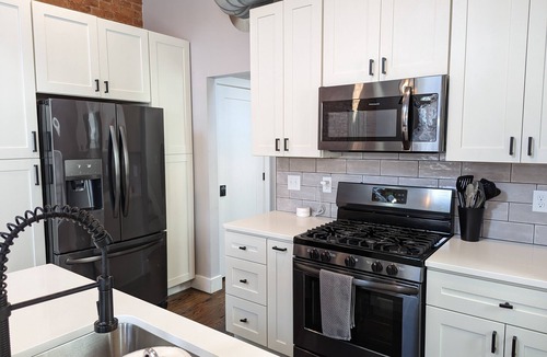 Walnut Hills Condo | Spacious Modern Condo <10Mins to Events, Downtown, OTR, UC, Xavier, Hospitals
