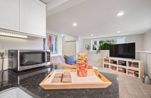 Fairwood Apartment | Spacious, Private Home Away From Home with Hot Tub