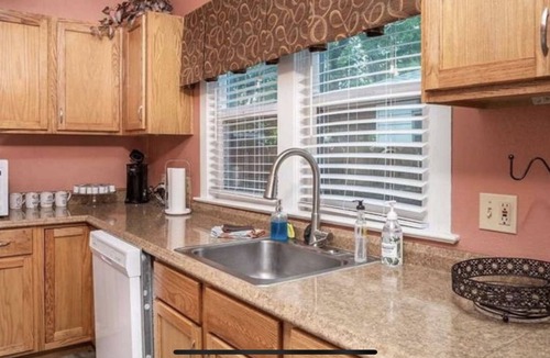 Pocatello House | Spacious R&R University Retreat