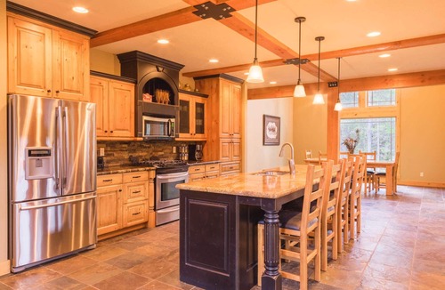 Island Park House | SPACIOUS RETREAT NEAR YELLOWSTONE. FISHING, BOATING, HIKING, ATV & SNOWMOBILING