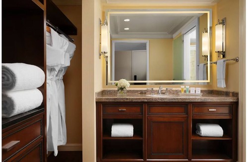 Rio Grande Hotel | Spacious Room Near Downtown w/Gourmet Brunch & Pool Access