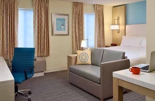 Auburn Hills Hotel | Spacious Suite with Outdoor Pool, Kitchen & Free Breakfast at Auburn Hills!
