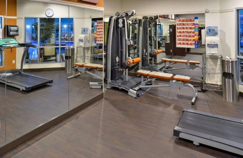 Tukwila House | Spacious suites close to Seattle-Tacoma International Airport