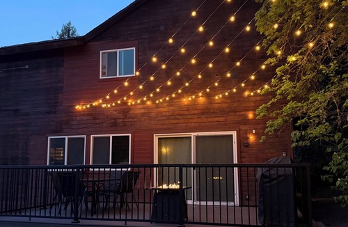 Worley Cabin | Spacious Sun-Up Bay Cabin, 20 Min to Downtown CDA!