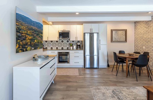 Sun Valley Condo | Spacious Sun Valley Condo with Private Creekside Deck