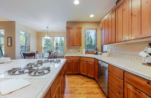 Deer Park House | Spacious Sunriver Getaway with Hot Tub and Games