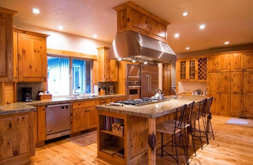 Sunriver House | Spacious Sunriver Home with Access to The Cove