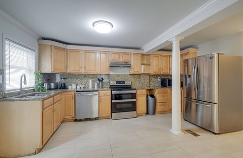 Triangle House | Spacious Triangle Townhome - Near Hiking & Golf!