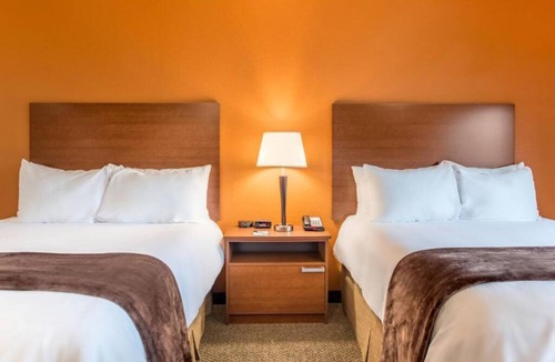 Jamestown Hotel | Spacious Two-Queen + Kitchenette – Comfortable Stay for All