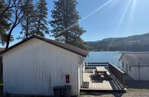 Republic Cabin | Spacious Two-Story, 3 Bedroom Lakefront Cabin w/Deck & Stunning Views