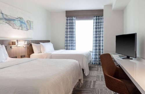 North Little Rock Hotel | Spacious Unit Near Dickey-Stephens Ballpark | Pets Allowed, Heated Pool!