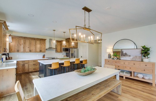 Garden City Cottage | Spacious Utah Home w/Hot Tub < 1 Mi to Bear Lake!
