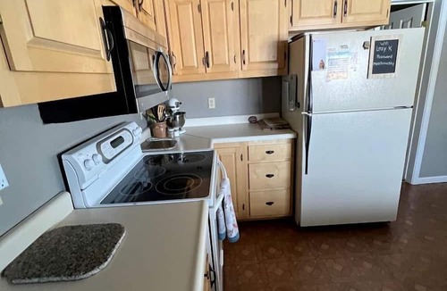 Cameron House | Spacious Vacation Home with Madison River Frontage near Yellowstone in Ennis, Montana