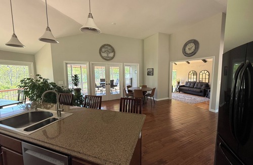 Cannon Falls House | Spacious villa in Cannon Falls on a scenic river with nature views.