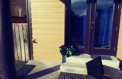 Gig Harbor Villa | Spacious Villa with Indoor Sauna, Outdoor Hot tub, Mountain & Water views!