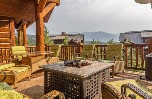 Spanish Peaks House | Spanish Peaks Cabin -Stunning Views, Hot Tub! Easy Ski Access!