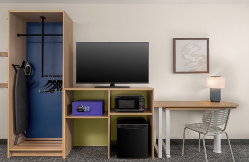 SeaTac Hotel | Spark by Hilton Seattle Airport