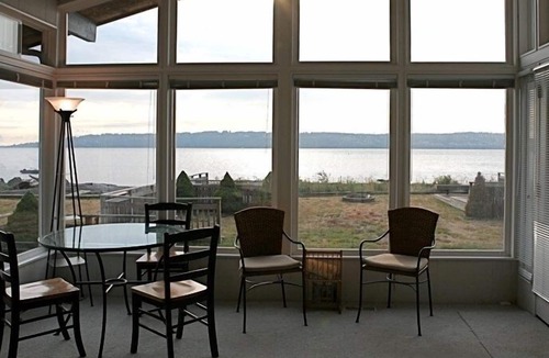 Clinton Cottage | Spectacular Beach Setting on the South Shore of Whidbey Island!