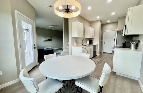 Cedar Falls House | Spectacular Cedar Falls Townhome!