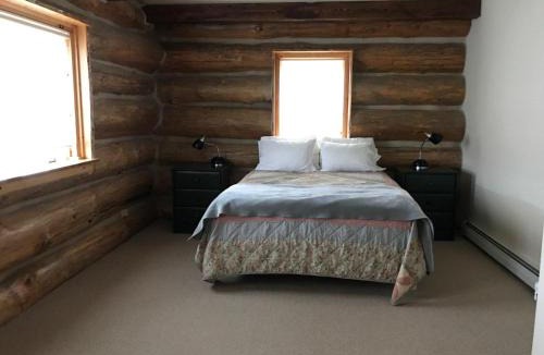 Four Corners Cabin | Spectacular Large Group Accommodations With Gallatin River Access!
