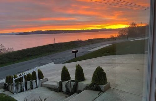 West End Apartment | Spectacular views! Cozy 1-bed/1-Bath Apartment with WiFi & AC in charming Tacoma