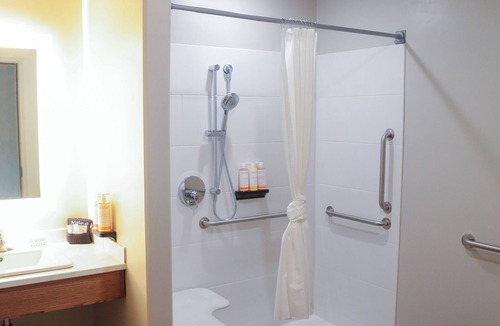Twin Falls Hotel | Splash Canyon Hotel