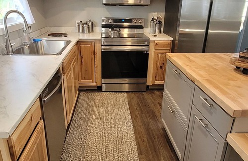 Thorpe Westwood House | Spokane Chalet 2 bed 2 bath sleeps 6