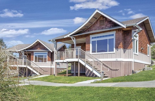 Deer Harbor Resort | Sports! Hiking trails, beach access, kayaking, bike riding, boating, fishing!