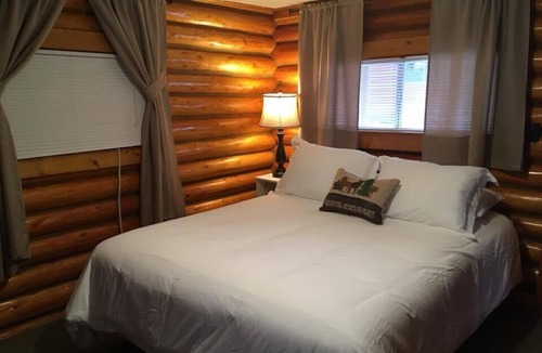Ennis Cabin | Sportsmans Lodge