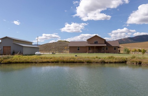 Freedom House | Spotted Moon Ranch - River Front - Two Bedroom Cabin