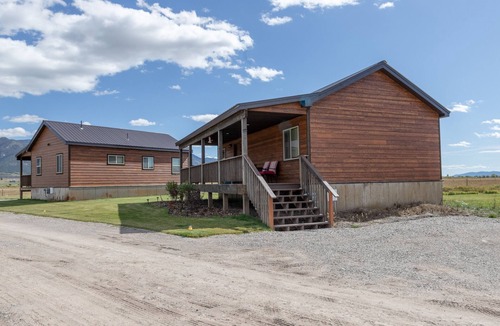 Freedom House | Spotted Moon Ranch - River Front - Two Bedroom Cabin