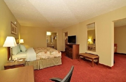 Springfield Hotel | Springfield Inn TN