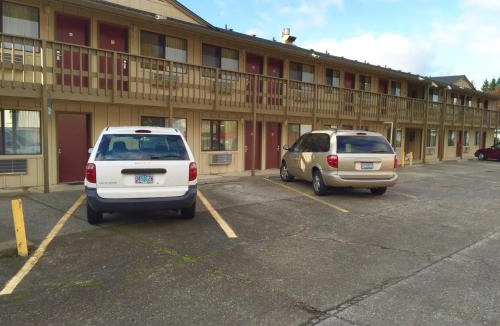Molalla Hotel | Stagecoach Inn