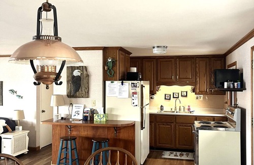 Fremont House | Start planning your fall get-away! Peaceful and relaxing at the lake!