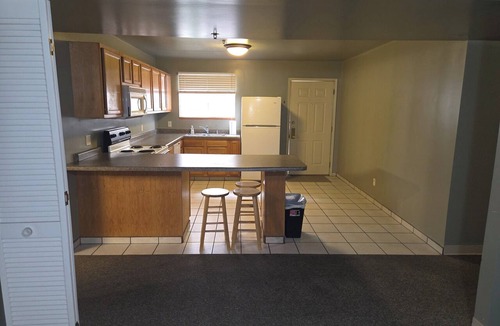 Fort Dodge Apartment | State Softball Tournament Special. Perfect 4-bedroom apartment in Fort Dodge!
