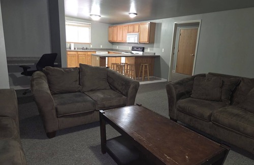 Fort Dodge Apartment | State Softball Tournament Special. Perfect 5-bedroom apartment in Fort Dodge!