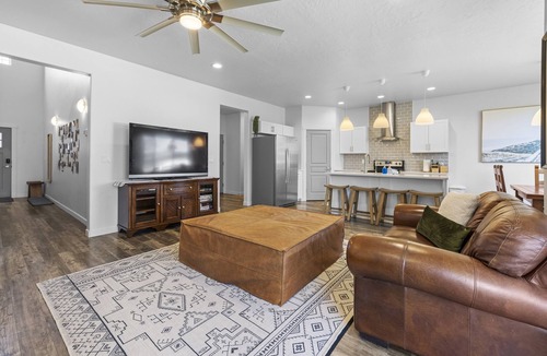 Nampa House | Stationary bike|1600ft²|Backyard|Parking|300Mbps