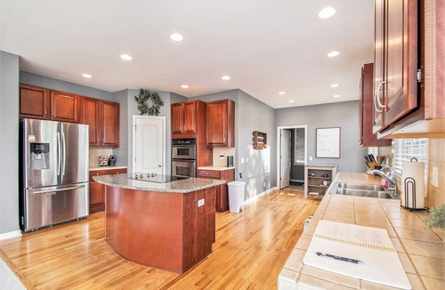 Bellevue House | Stay and Play Retreat - Family Home and Game Room