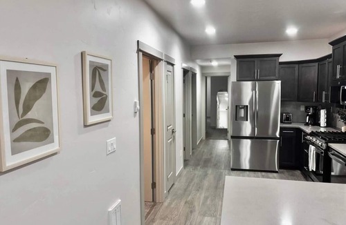 Sunset House | Stay in Boise’s coveted North End! This 3BR/2BA retreat with Hot Tub and Walking distance to Hyde Park and Camel’s Back Park close to Boise White Water park. E Bikes For Rent