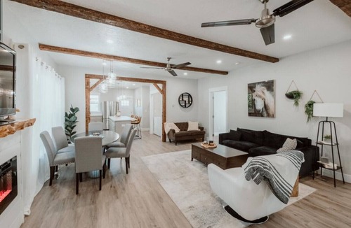 Corvallis House | Stay next door to OSU campus in a beautifully renovated home