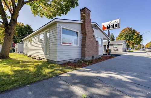 Coeur d'Alene Hotel | Stay, Play and Explore in Beautiful Downtown Coeur d' Alene