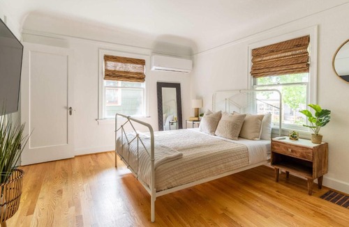 Hosford-Abernethy Apartment | Stay Portland - Ladd's Addition Bohemian Paradise - 95 WalkScore
