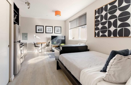 Belmont Apartment | Stay Portland - Modern Portland Studio - Food Carts & Local Shops