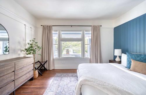 Belmont Apartment | Stay Portland - Renewed Classic Craftsman in SE - 95 WalkScore