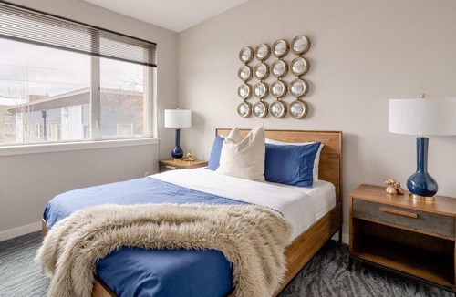 Belmont Apartment | Stay Portland - Retro Modern 2-Bedroom with 90 WalkScore