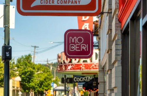 Belmont Apartment | Stay Portland - The Sunnyside Cottage, Local Shops & Nightlife