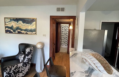 Gary House | Staycation Retreat