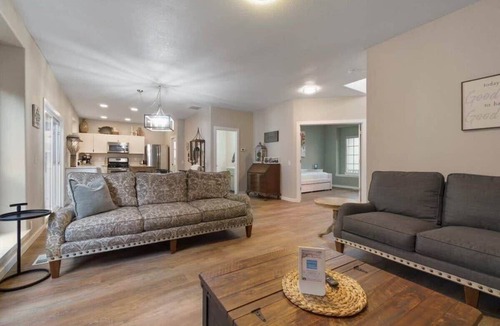 Eagle House | #StayInMyDistrict Spacious & Updated in Eagle