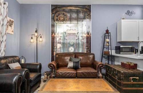 South Tacoma House | Steampunk Haven in the Heart of Tacoma!