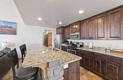 Moab South Valley Villa | Steel Bender Villa (Rim Vista 8A8)